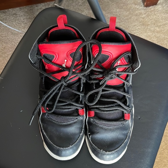Boy’s Sneakers Jordan Flight a club 91 size 4 Y Black Red - Picture 1 of 5
